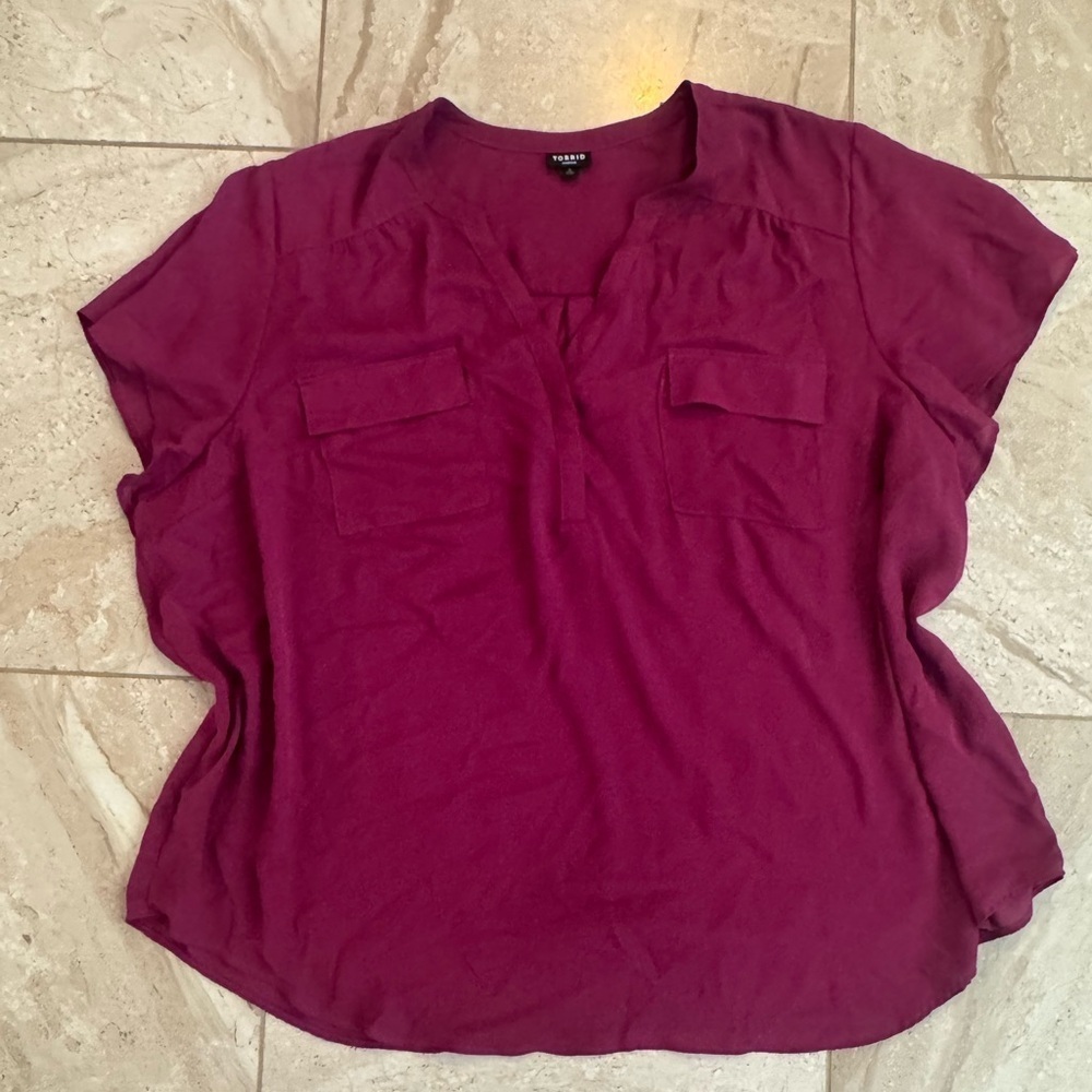 Torrid double pocket Women's Magenta Blouse size 5x